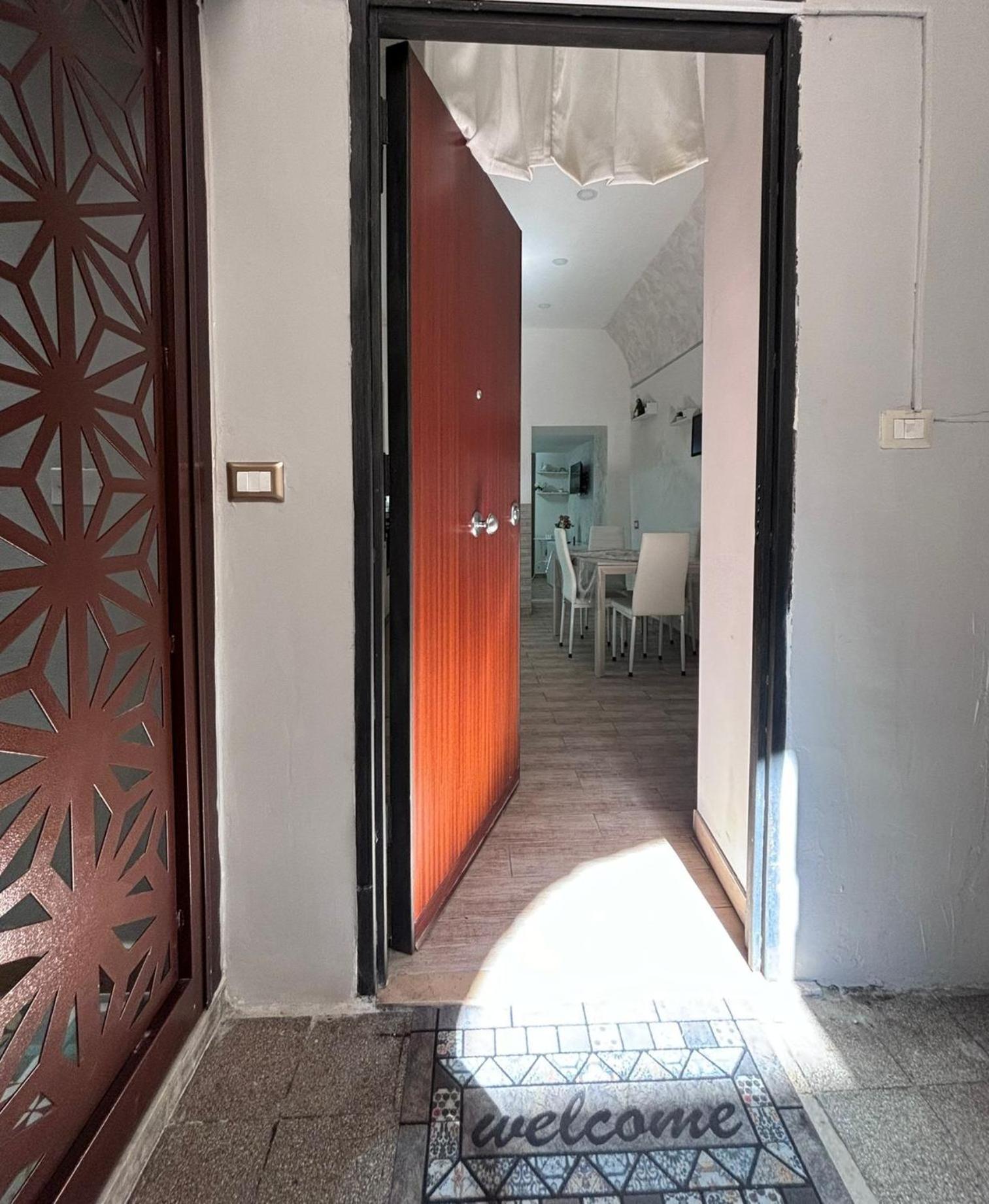 Apartamento La Casa Di Zia Raf Nápoles Exterior foto
